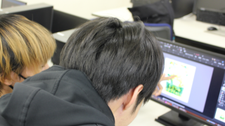 商品ページの制作を進めました